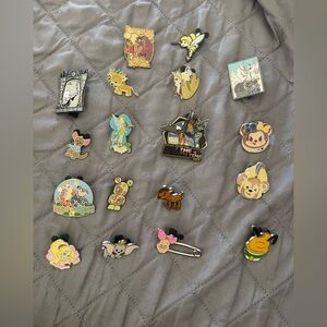 Lot of 18 Disney trading pins